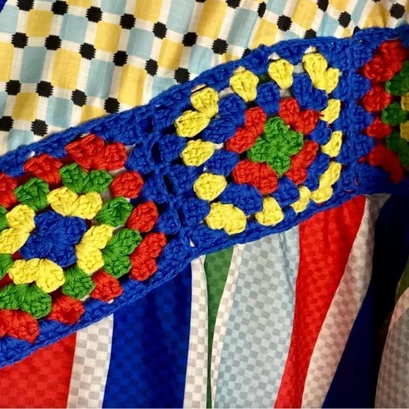 FARM Rio Carnaval Mixed Print Windbreaker with Crochet Detail - Picture 10 of 15